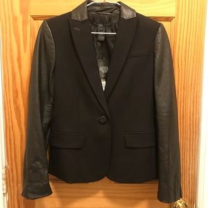 Marc by marc Jacobs black blazer w/leather sleeves